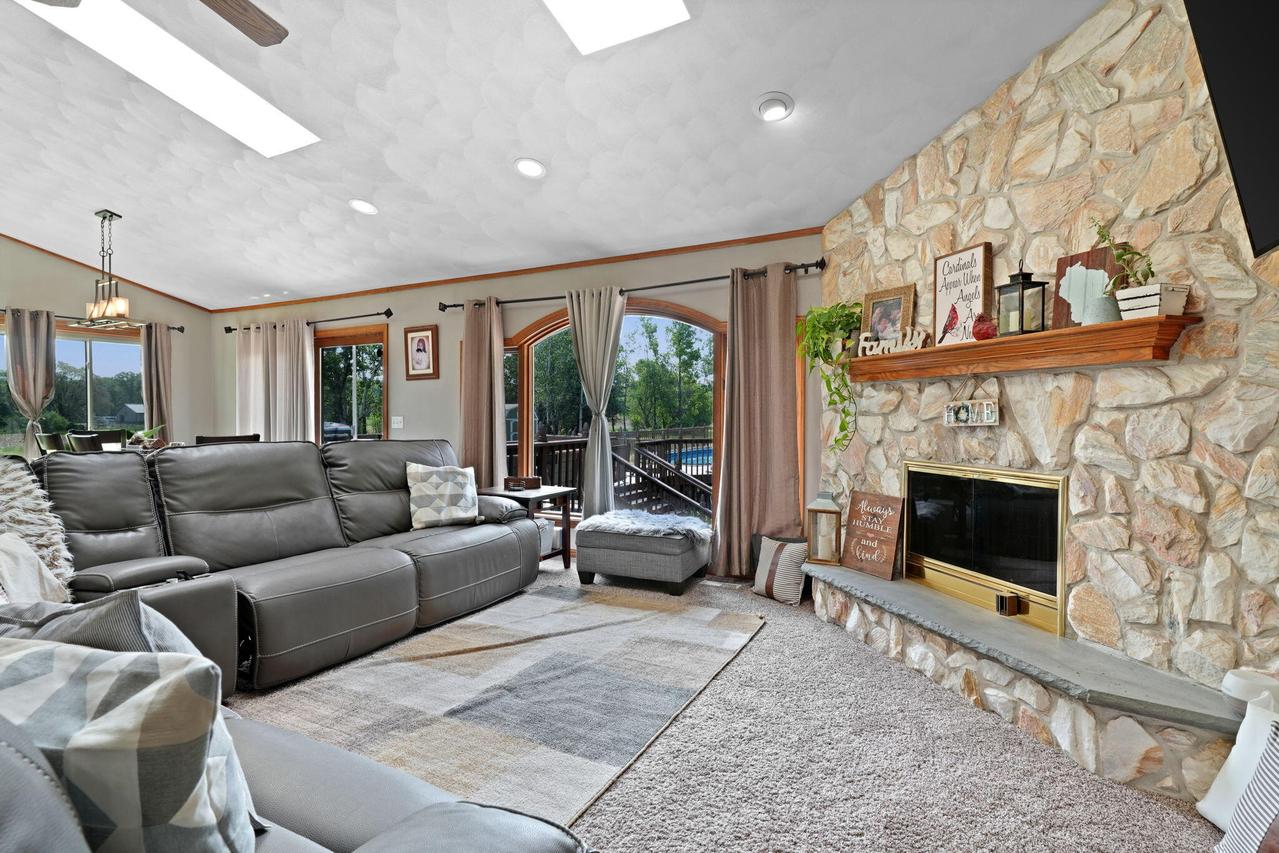 W7509 Oak Ridge, Richmond, WI 53115