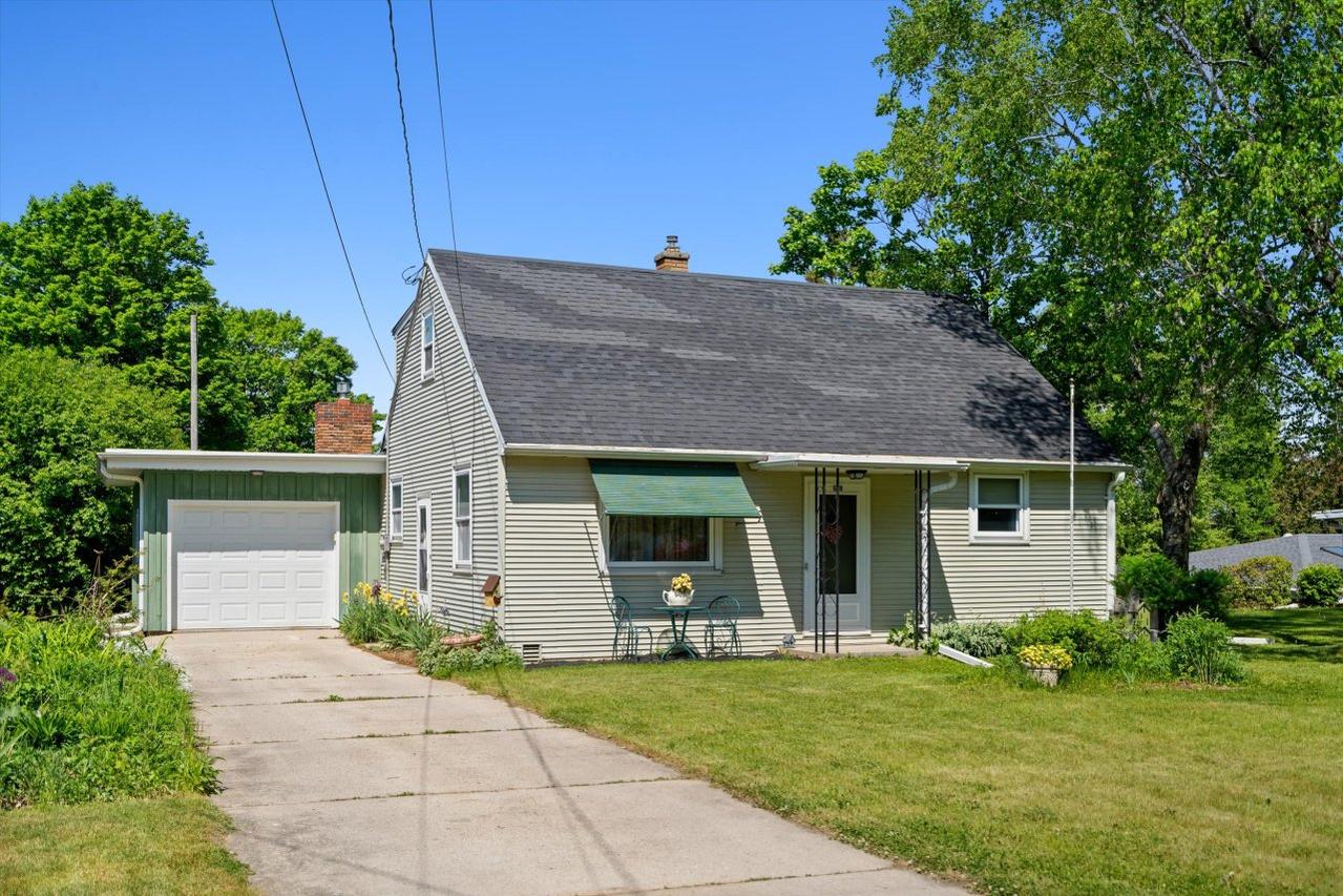 608 N 40th St., Sheboygan, WI 53081