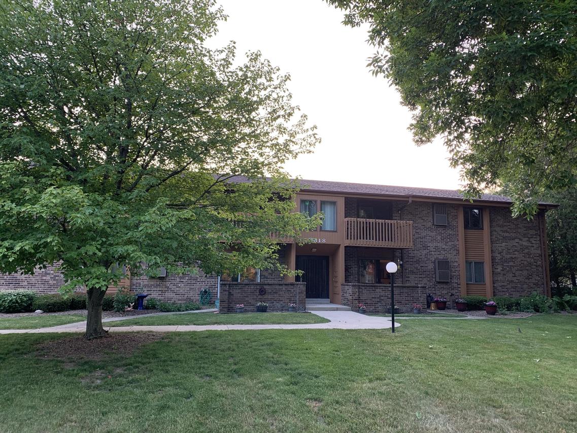 3818 Cheyenne Ct #G, Caledonia, WI 53404