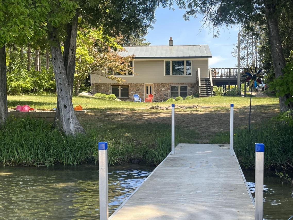 3104 E Lake Helen Dr, Alban, WI 54473