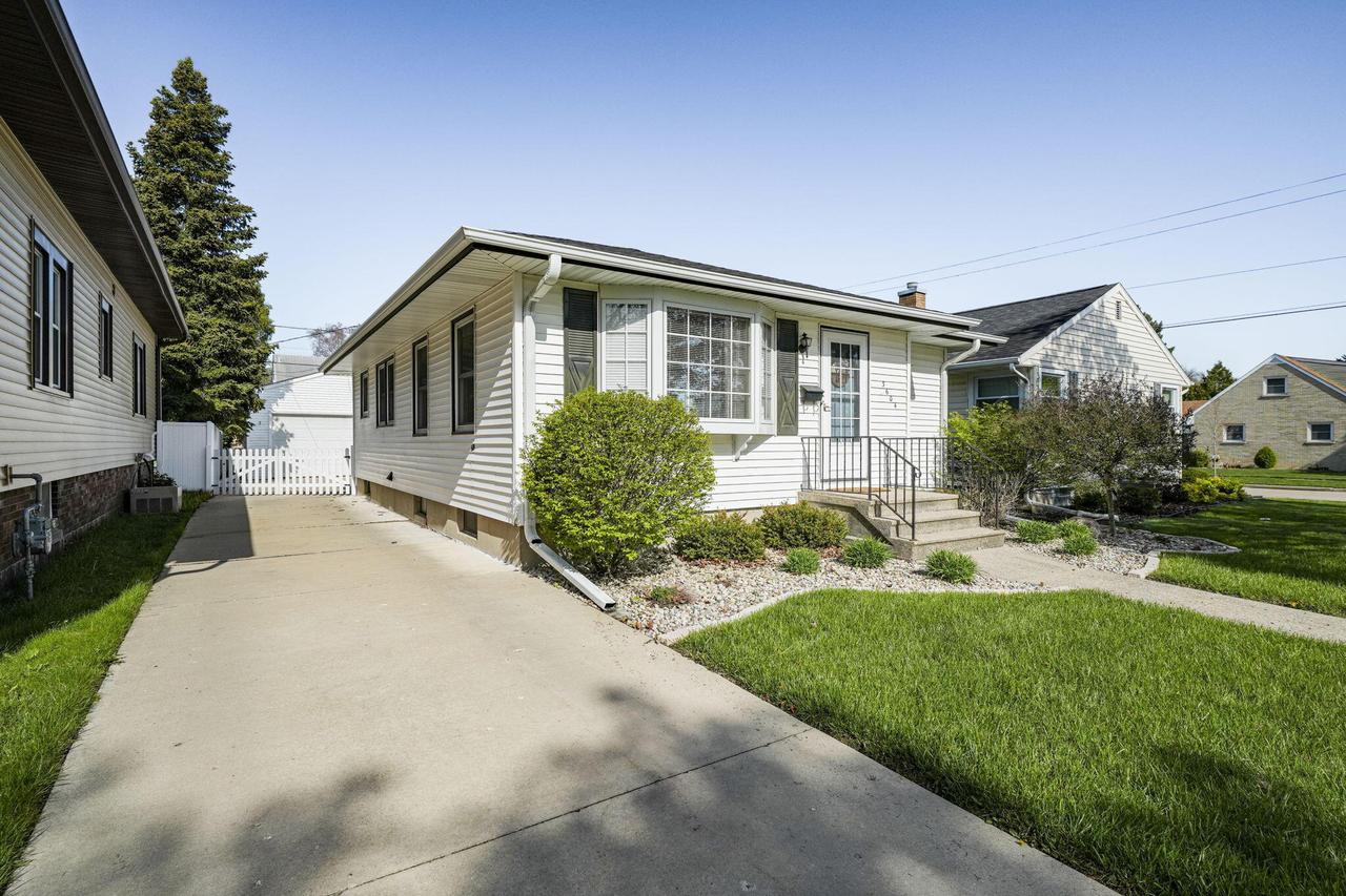 3604 19th Ave, Kenosha, WI 53140