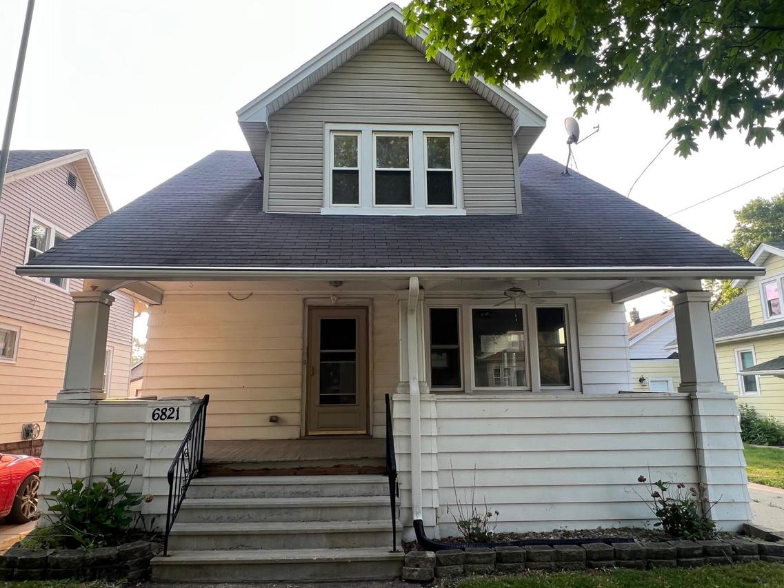 6821 21st Ave, Kenosha, WI 53143