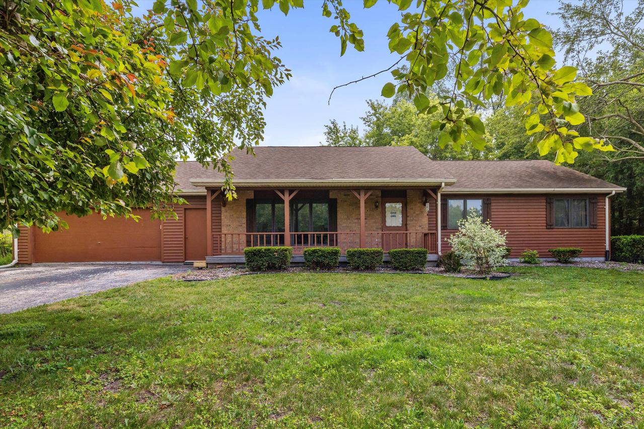 5641 Brookhaven Dr, Caledonia, WI 53406