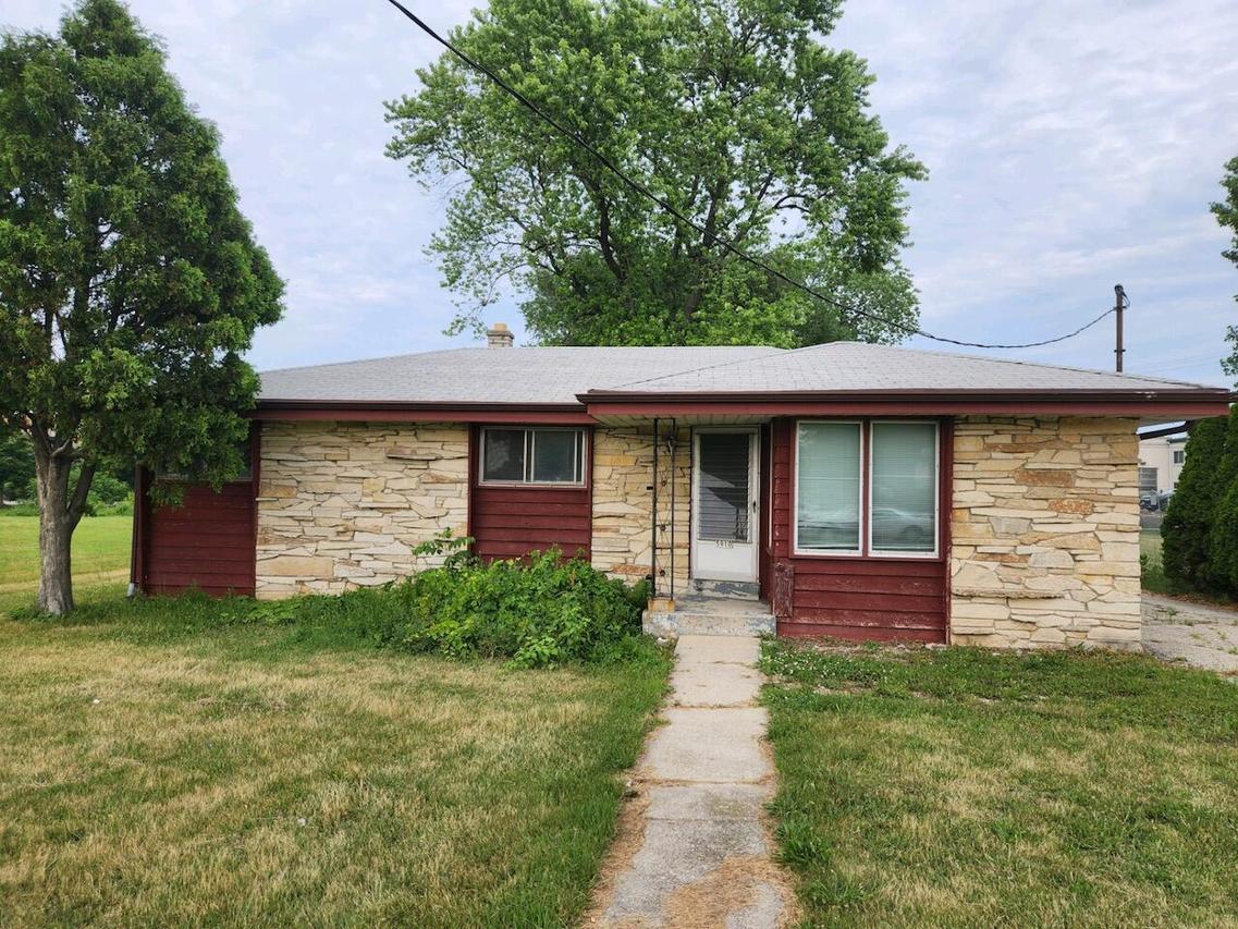 5910 S Howell Ave, Milwaukee, WI 53207
