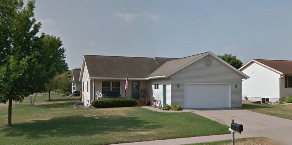 318 Anderson St, Holmen, WI 54636