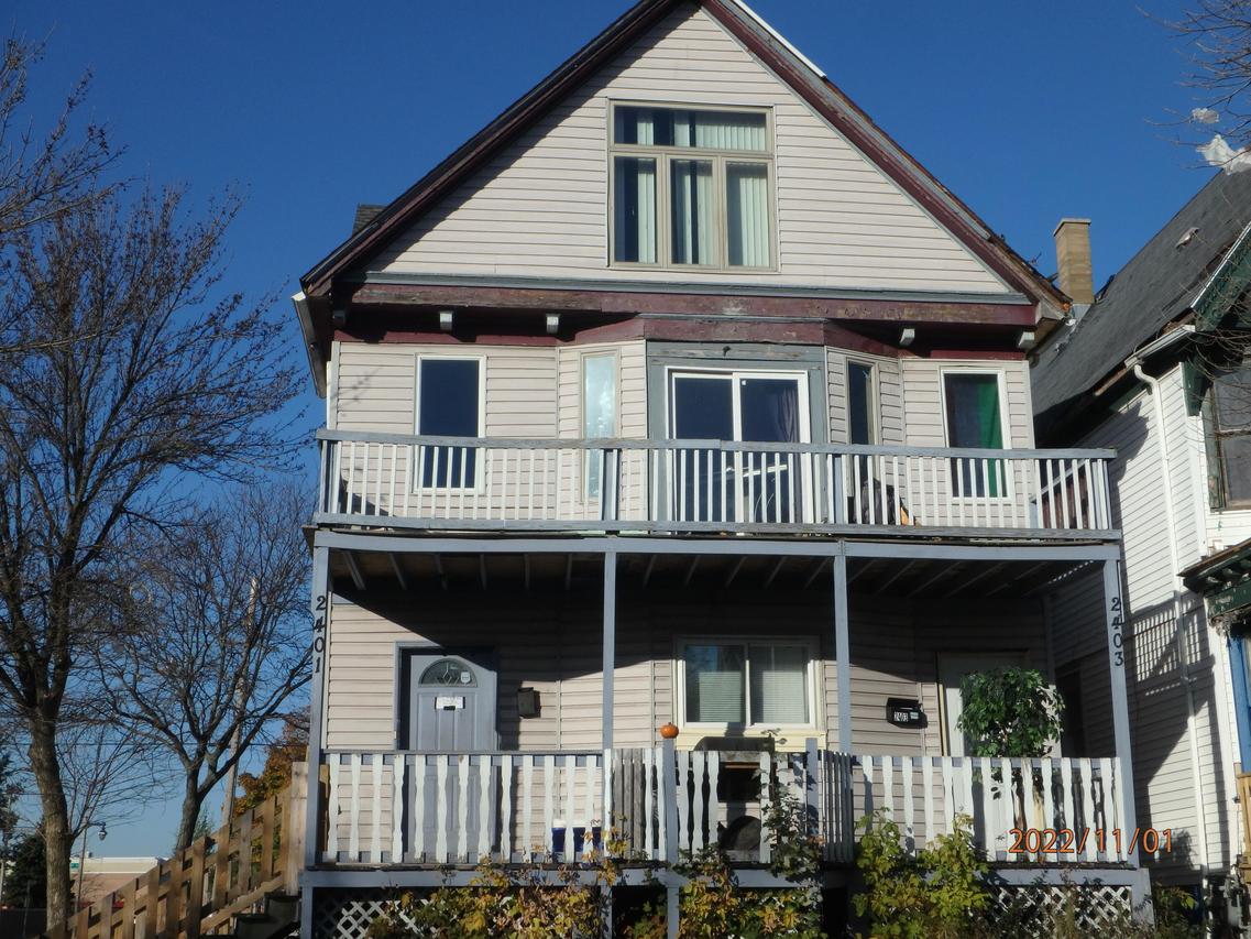 2401 N 34th St #2403, Milwaukee, WI 53210