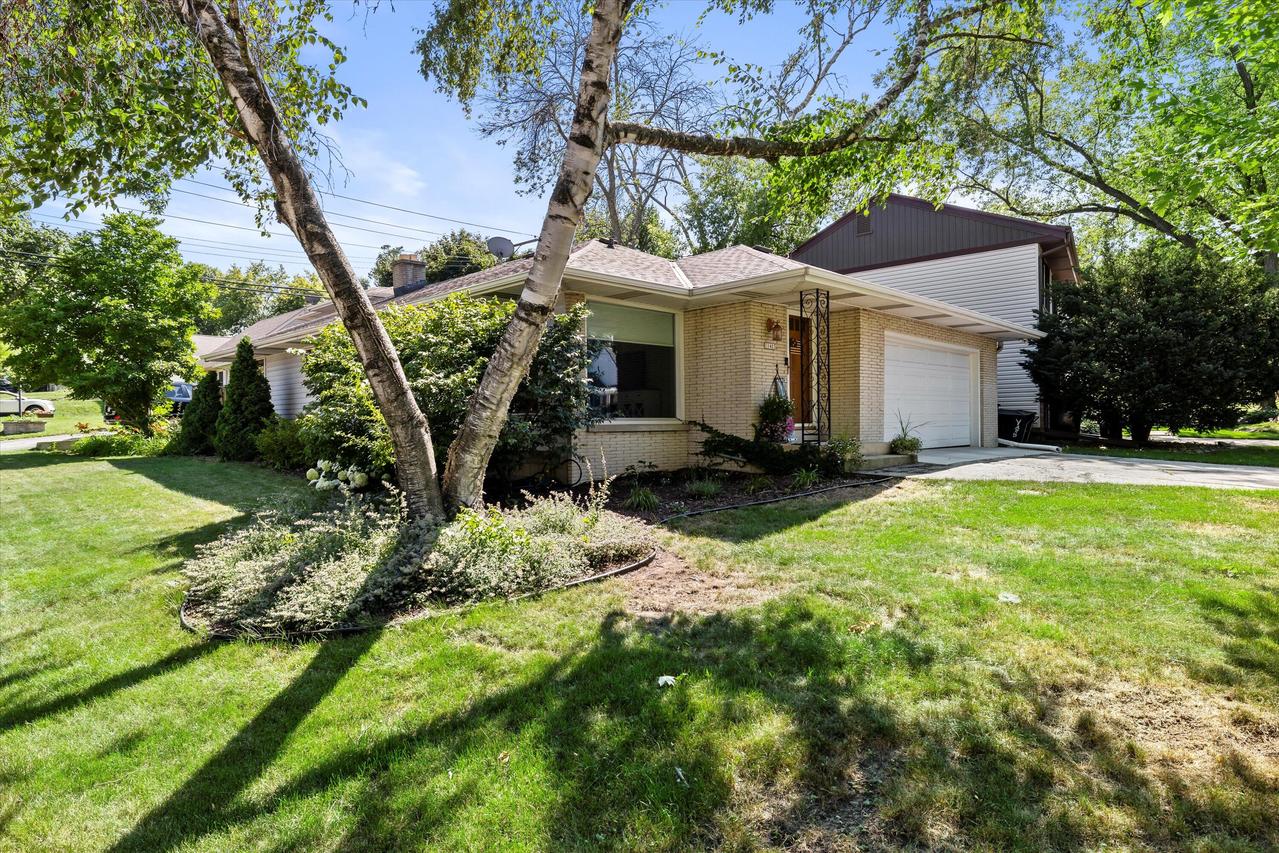 11403 W Potter Rd., Wauwatosa, WI 53226