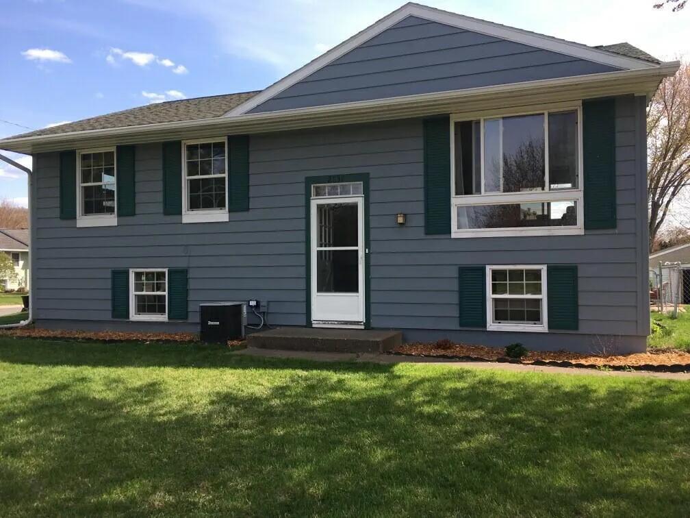 2838 Ward Ave, La Crosse, WI 54601
