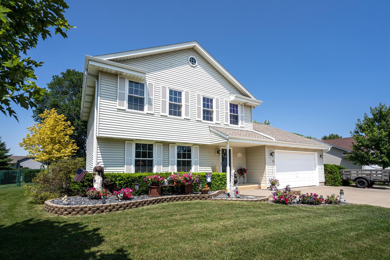 3114 Heartland Ln, Caledonia, WI 53402