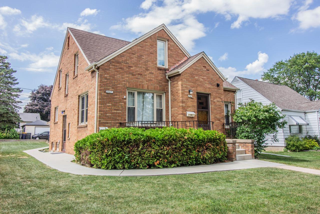 2547 S 71st St, Milwaukee, WI 53219