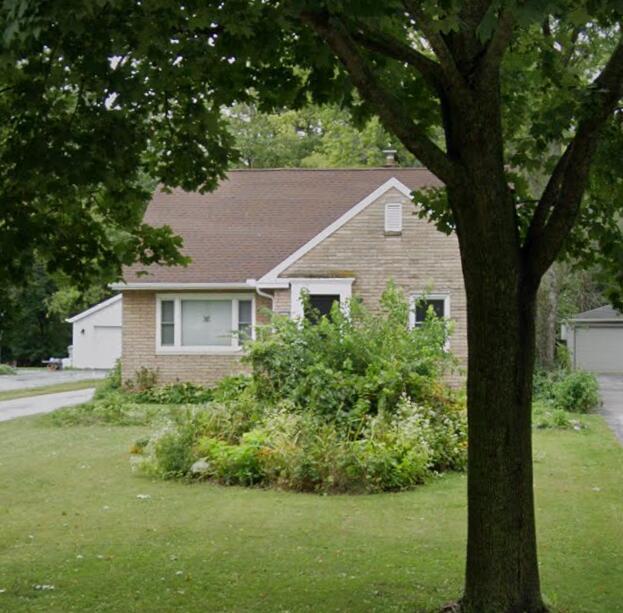 5253 N Milwaukee River Pkwy., Milwaukee, WI 53209