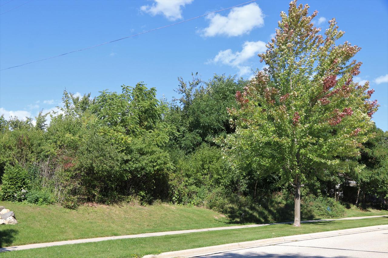 Lt1 E Clifford St, Plymouth, WI 53073