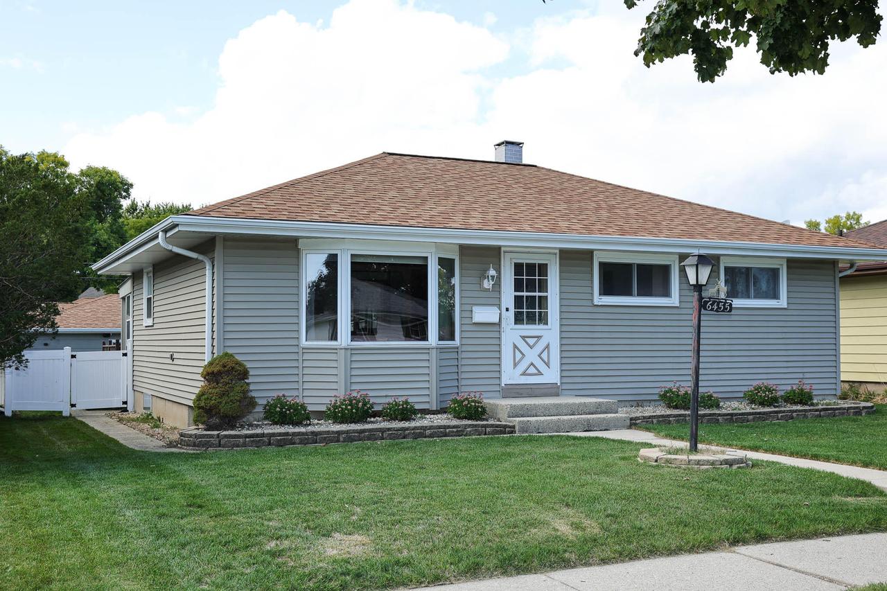 6455 S 19th St, Milwaukee, WI 53221