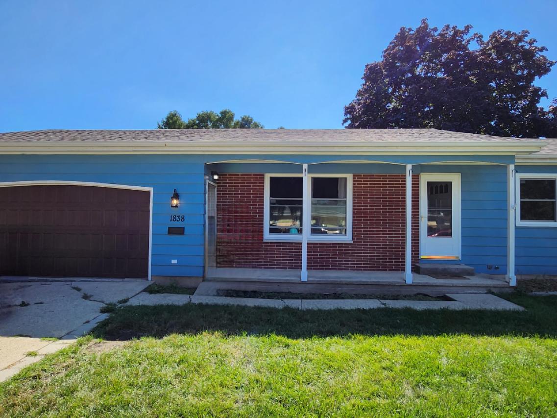 1838 Roxbury Rd, Janesville, WI 53545