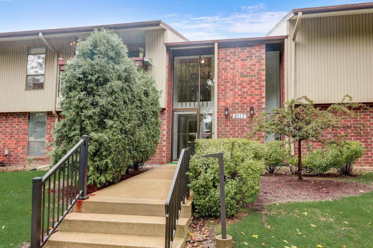 8117 W Manitoba St #4, West Allis, WI 53219