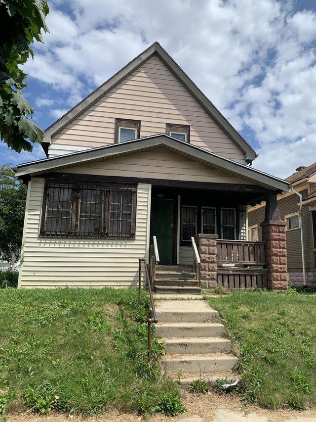 2608 N 37th St, Milwaukee, WI 53210