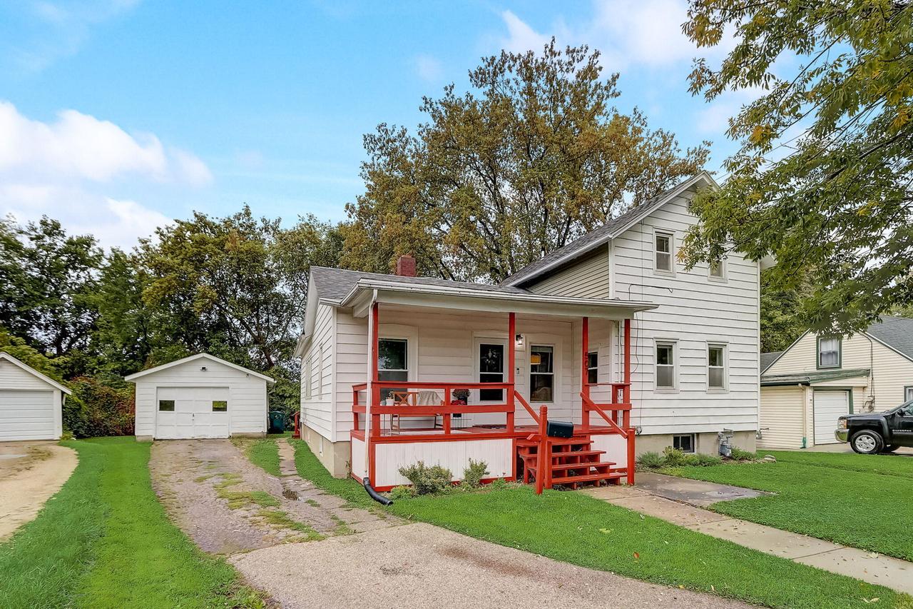 507 N High St, Fort Atkinson, WI 53538