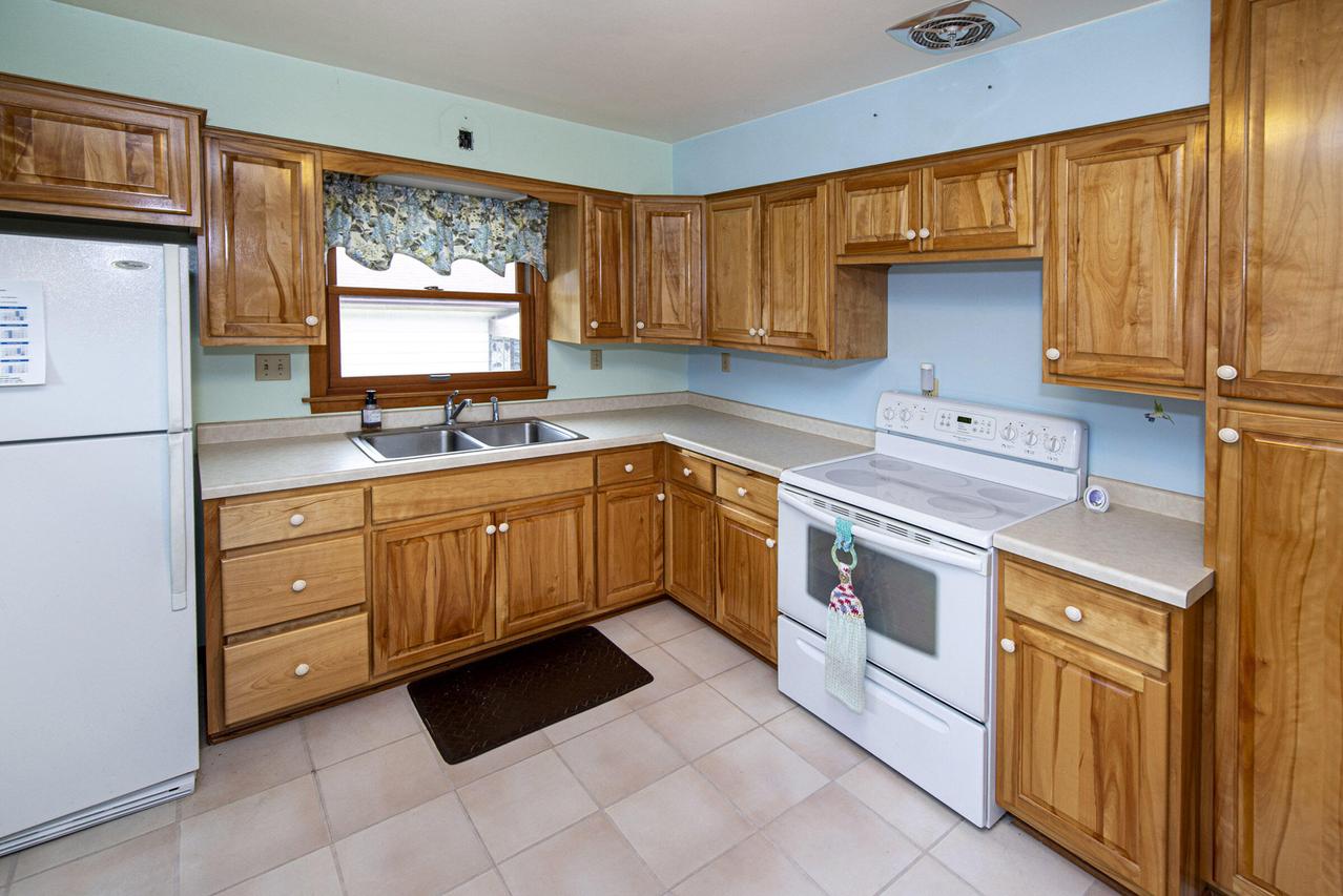 3726 W Birchwood Ave, Milwaukee, WI 53221