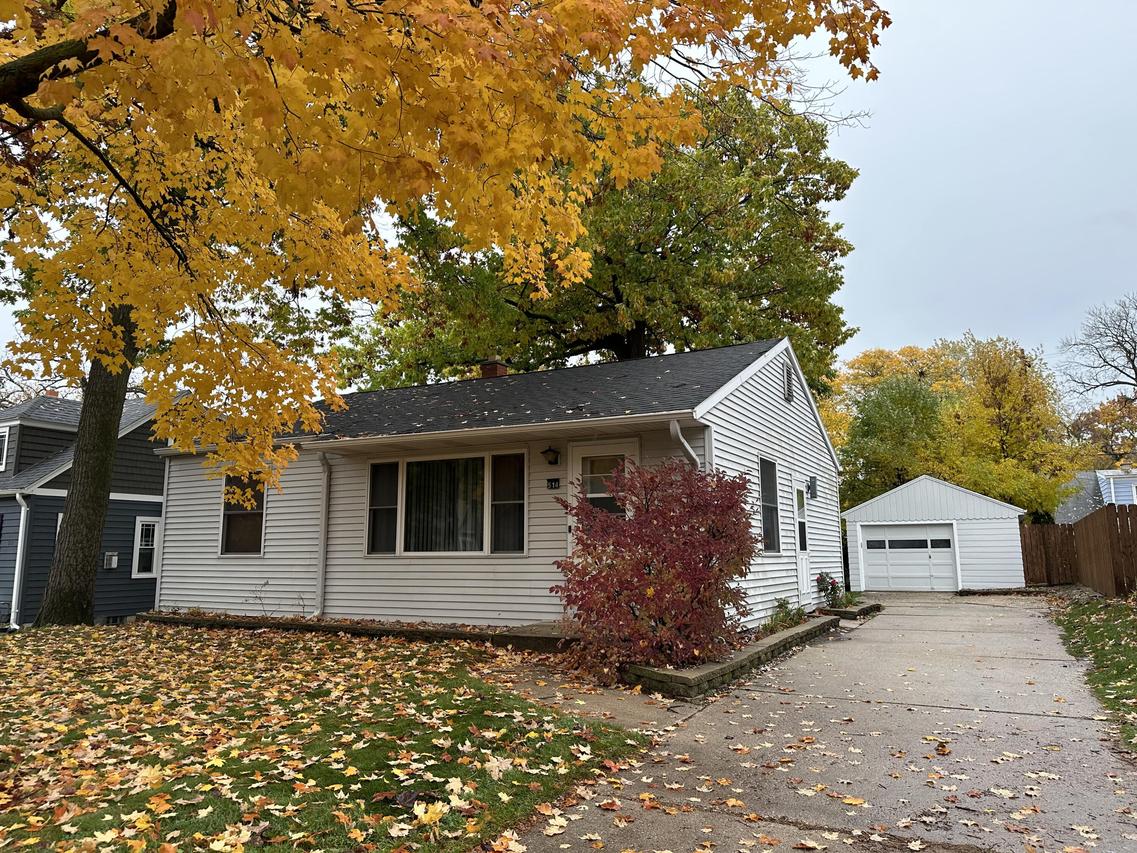 514 N 115th St., Wauwatosa, WI 53226