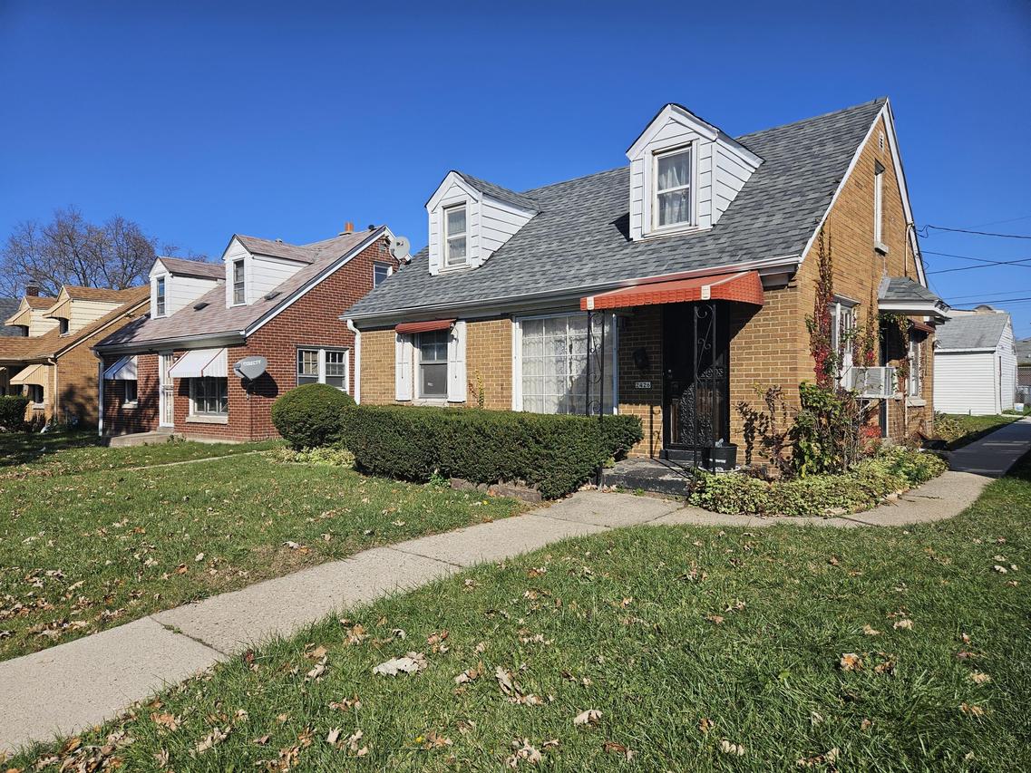2426 W Atkinson Ave, Milwaukee, WI 53209