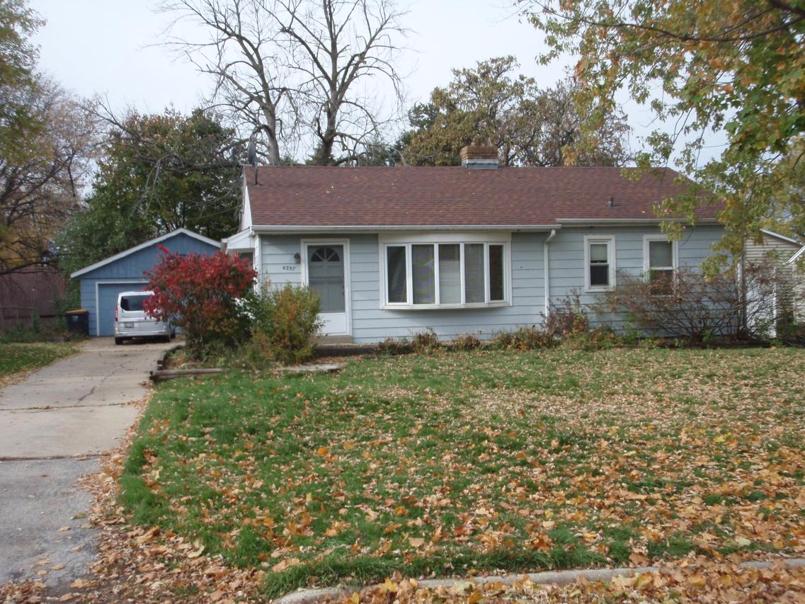 4357 Glenway St, Wauwatosa, WI 53222