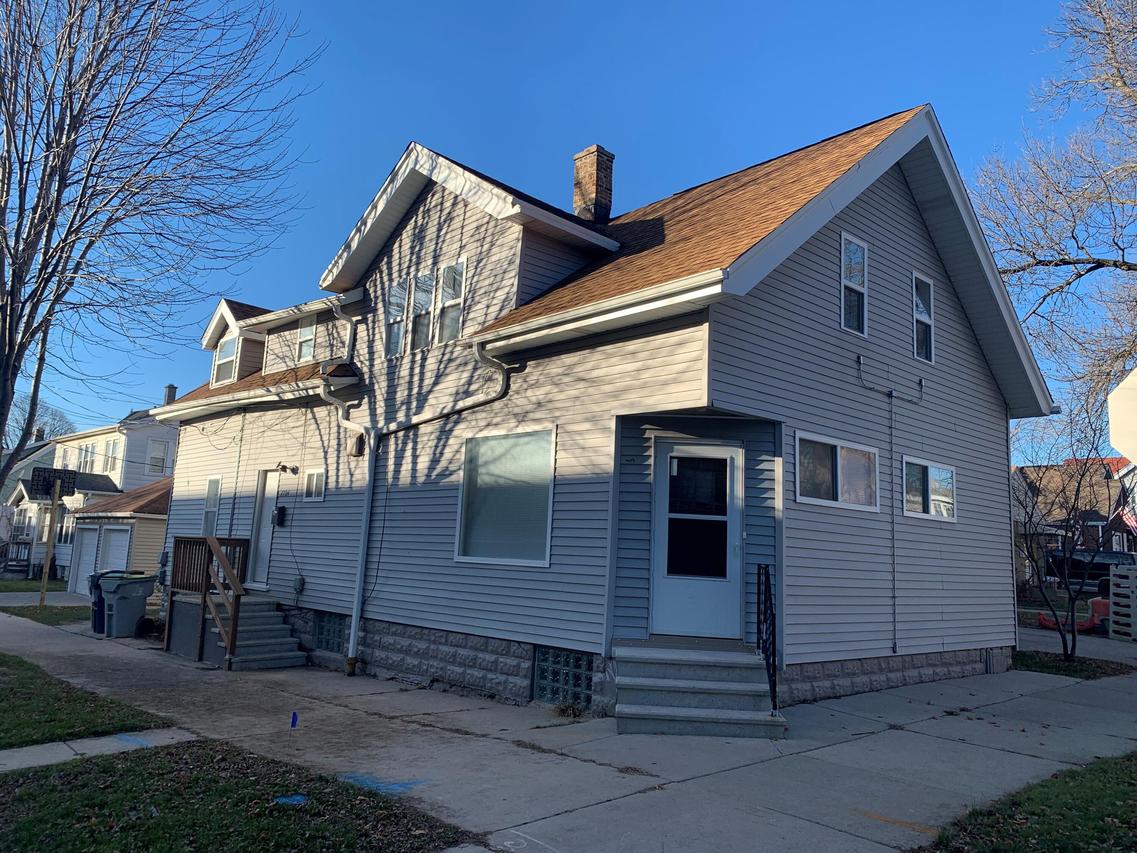 143 N 77th St, Milwaukee, WI 53213