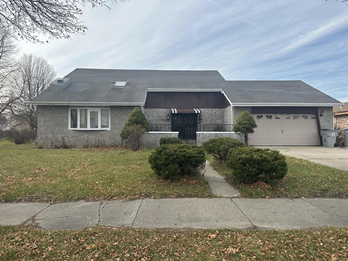 2021 N Vel R Phillips Ave, Milwaukee, WI 53212