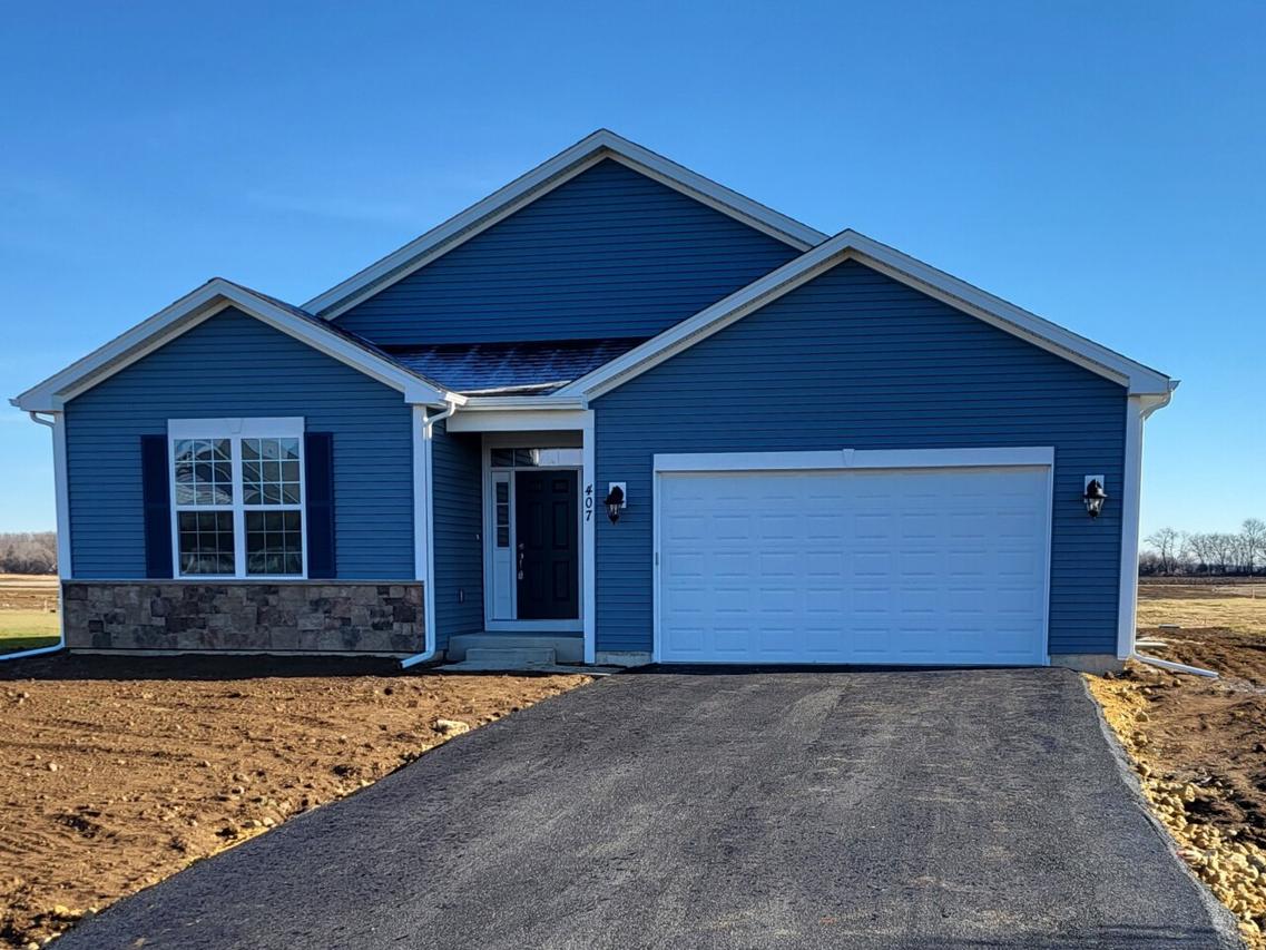 407 Canterbury Ct, Williams Bay, WI 53191