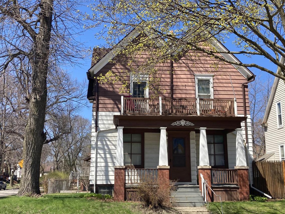 902 E Chambers St, Milwaukee, WI 53212