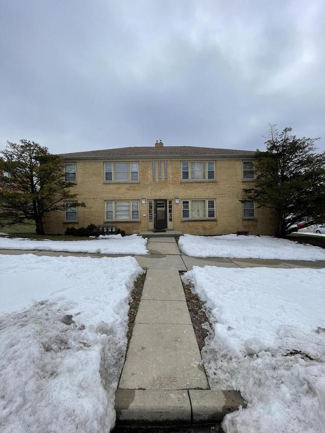 8327 W Center St, Milwaukee, WI 53222