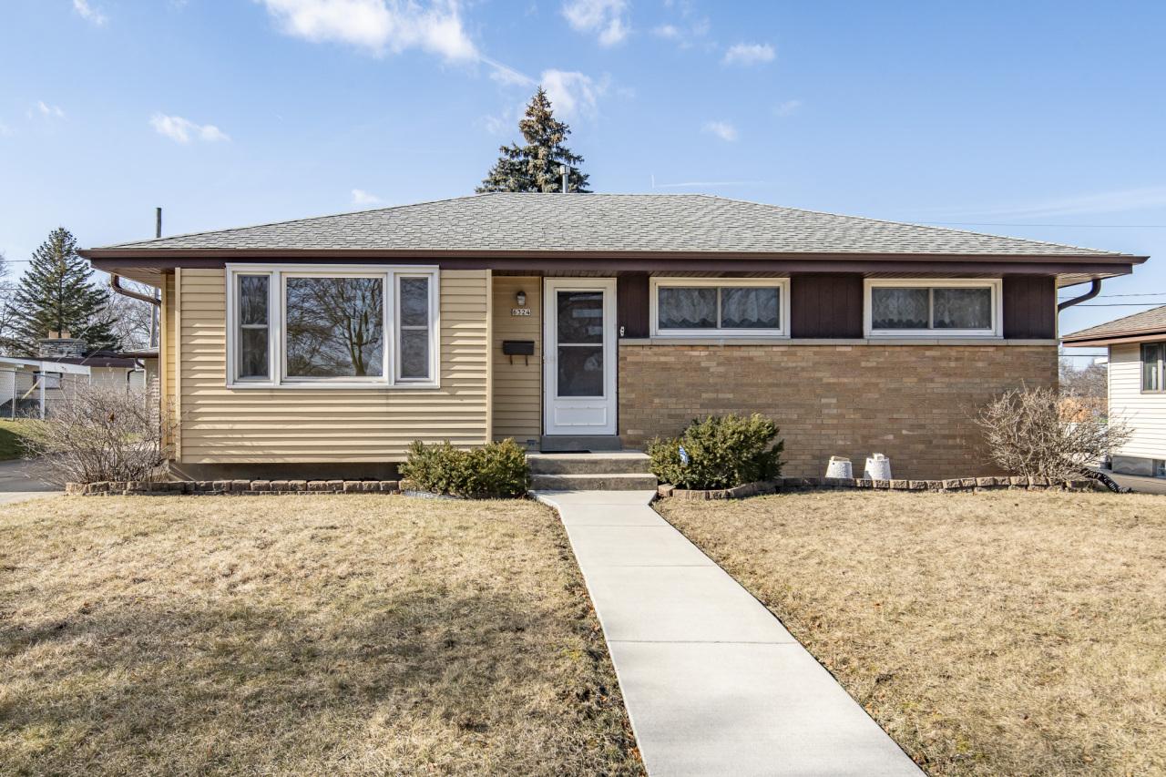 6324 W Kinnickinnic River, Milwaukee, WI 53219