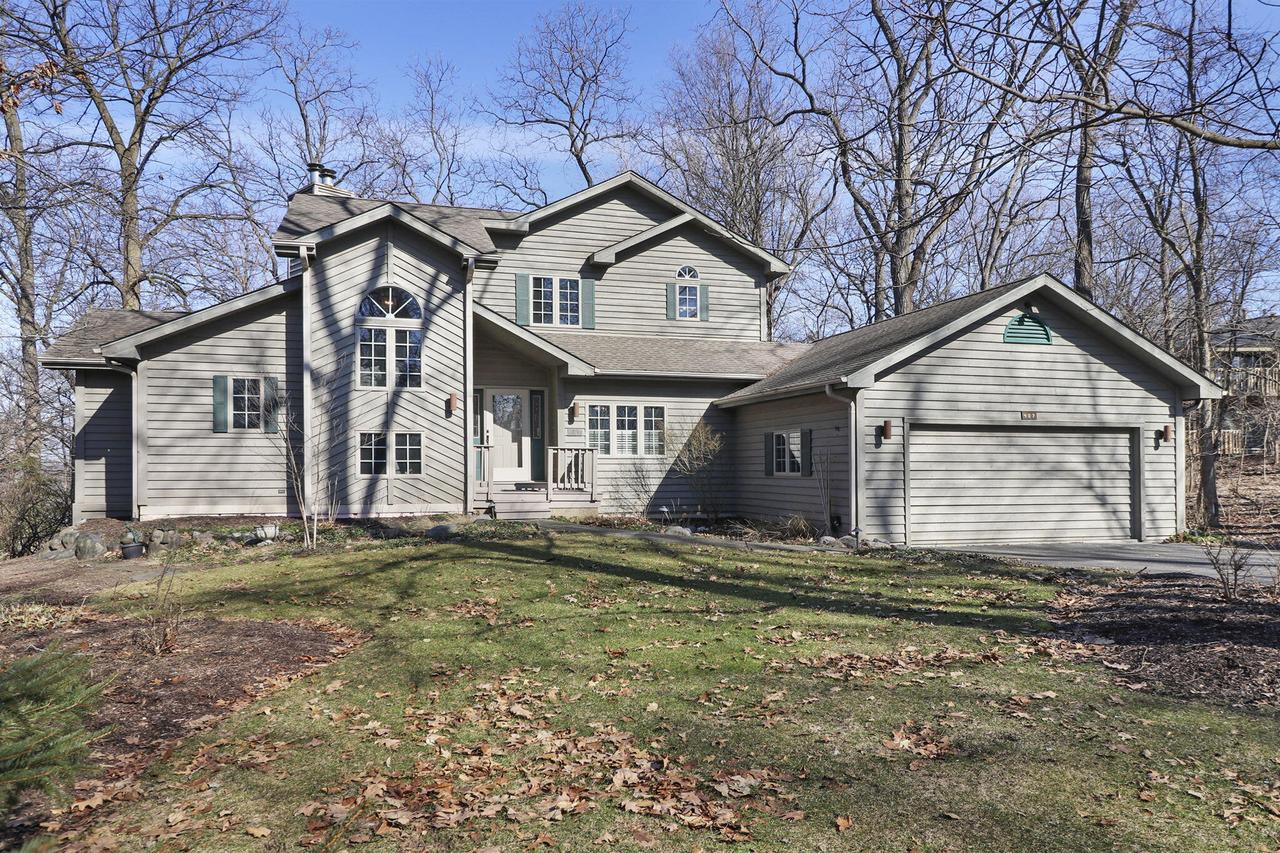 407 Deerpath -, Fontana, WI 53125