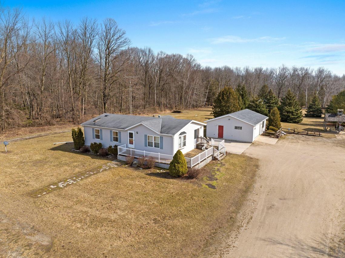 6439 Rangeline Rd, Newton, WI 54220