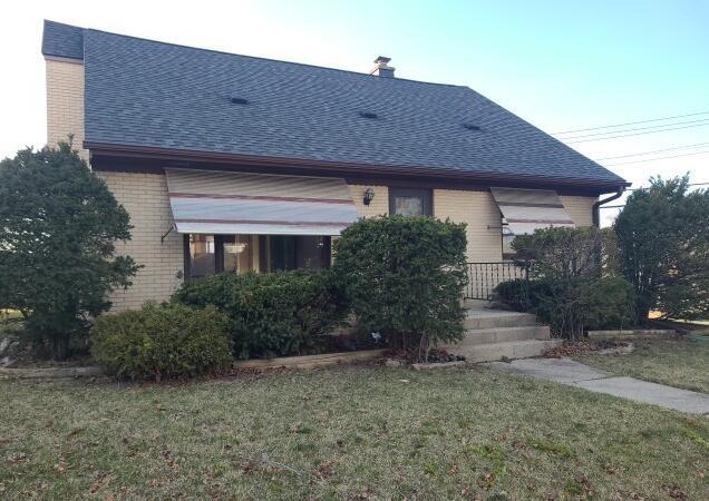 10326 W Woodward Ave, Wauwatosa, WI 53222