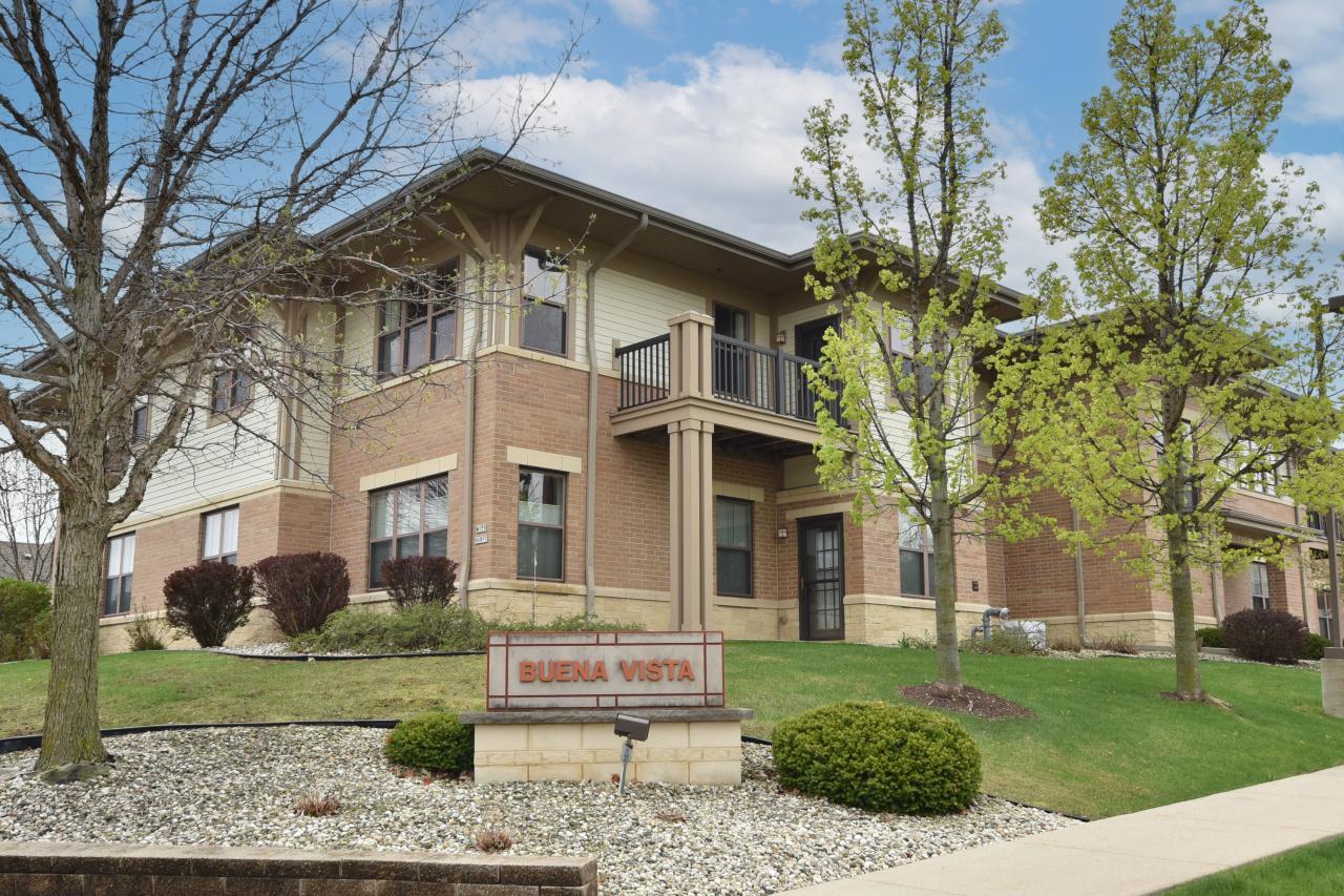 W129N6811 Northfield Dr #208, Menomonee Falls, WI 53051