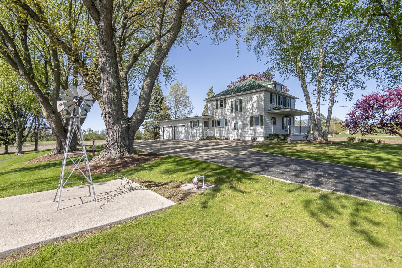 W1048 W Concord Center, Concord, WI 53178