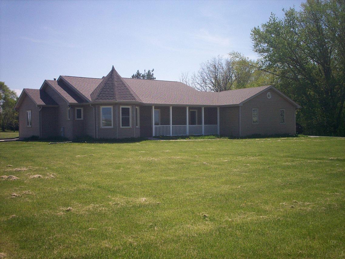 9319 4 Mile Rd, Caledonia, WI 53126