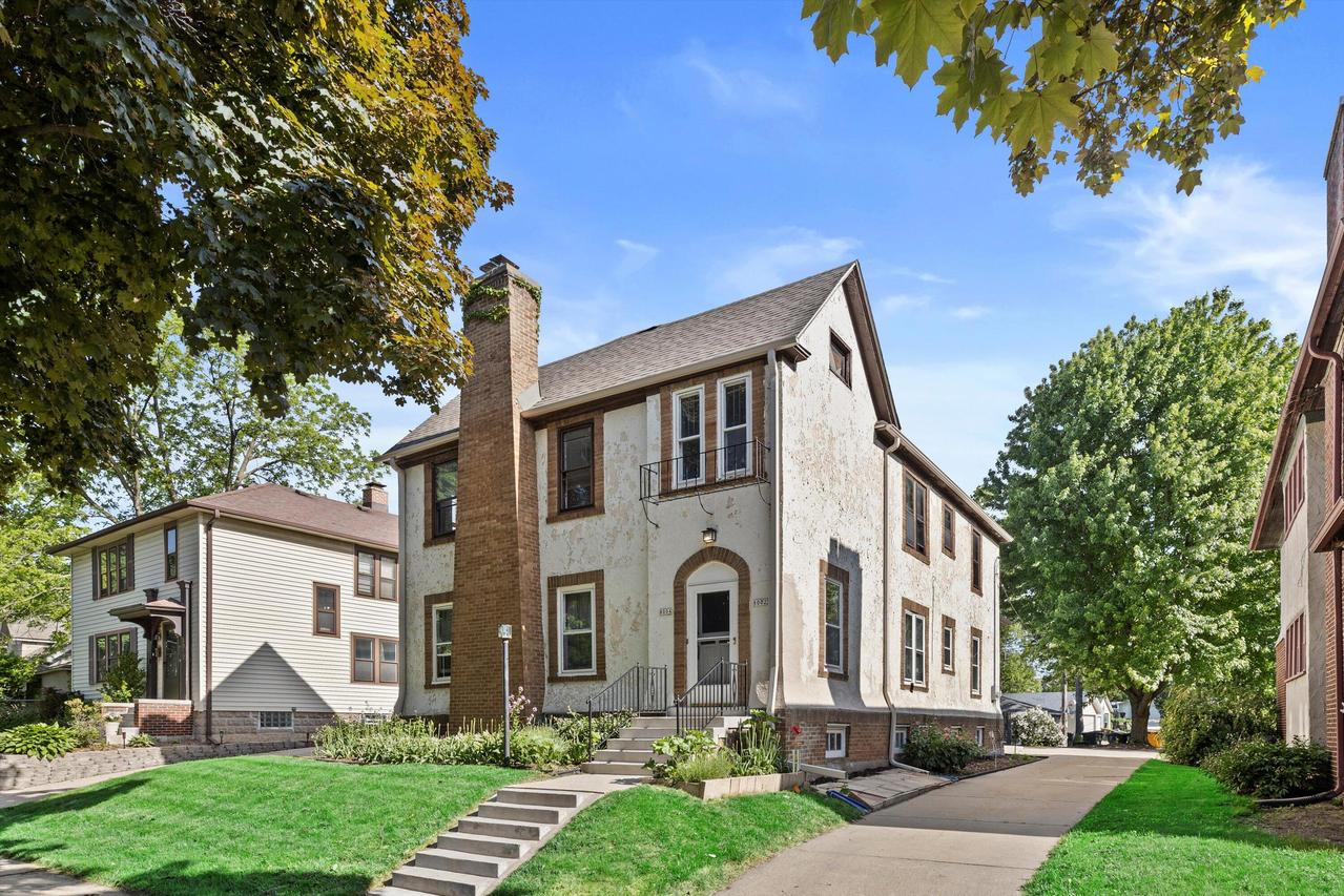 8002 Gridley Ave #8004, Wauwatosa, WI 53213