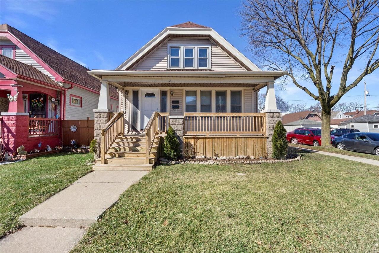 2203 S 35th St, Milwaukee, WI 53215