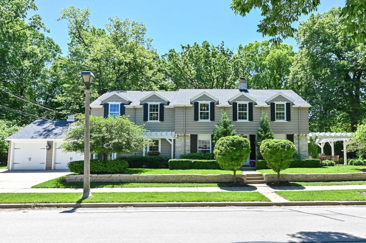 1301 E Lake Bluff, Shorewood, WI 53211