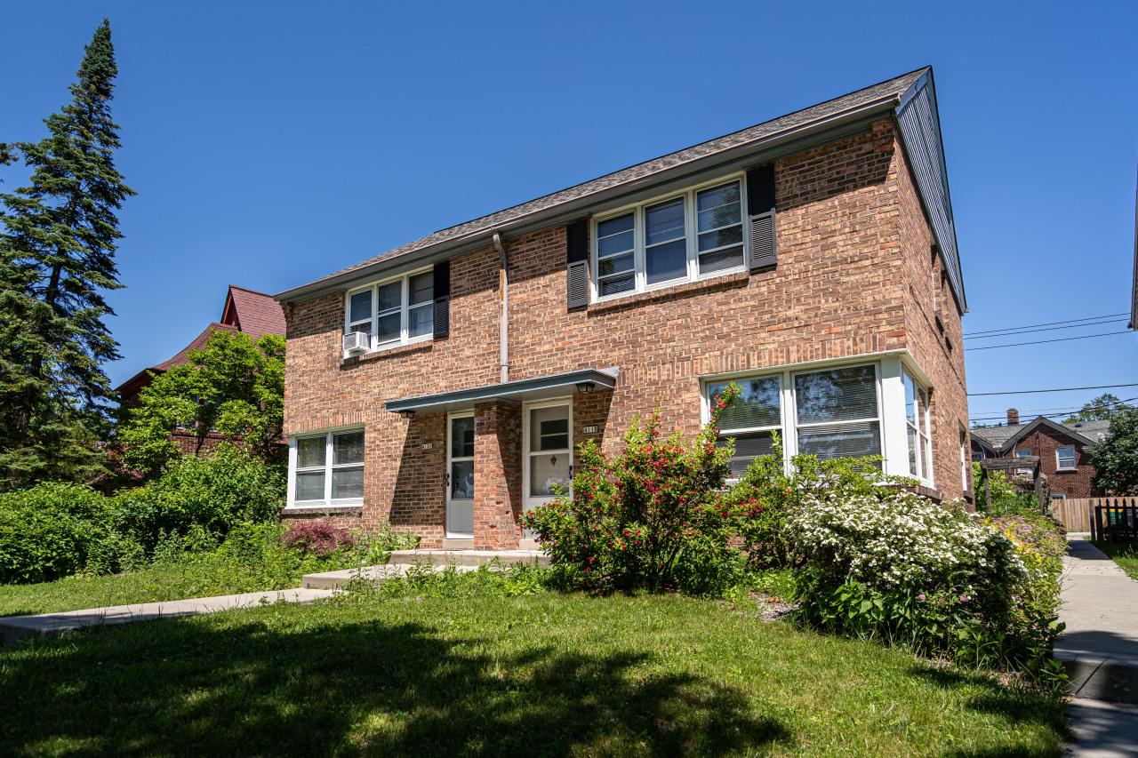 4118 N Ardmore Ave #4120, Shorewood, WI 53211