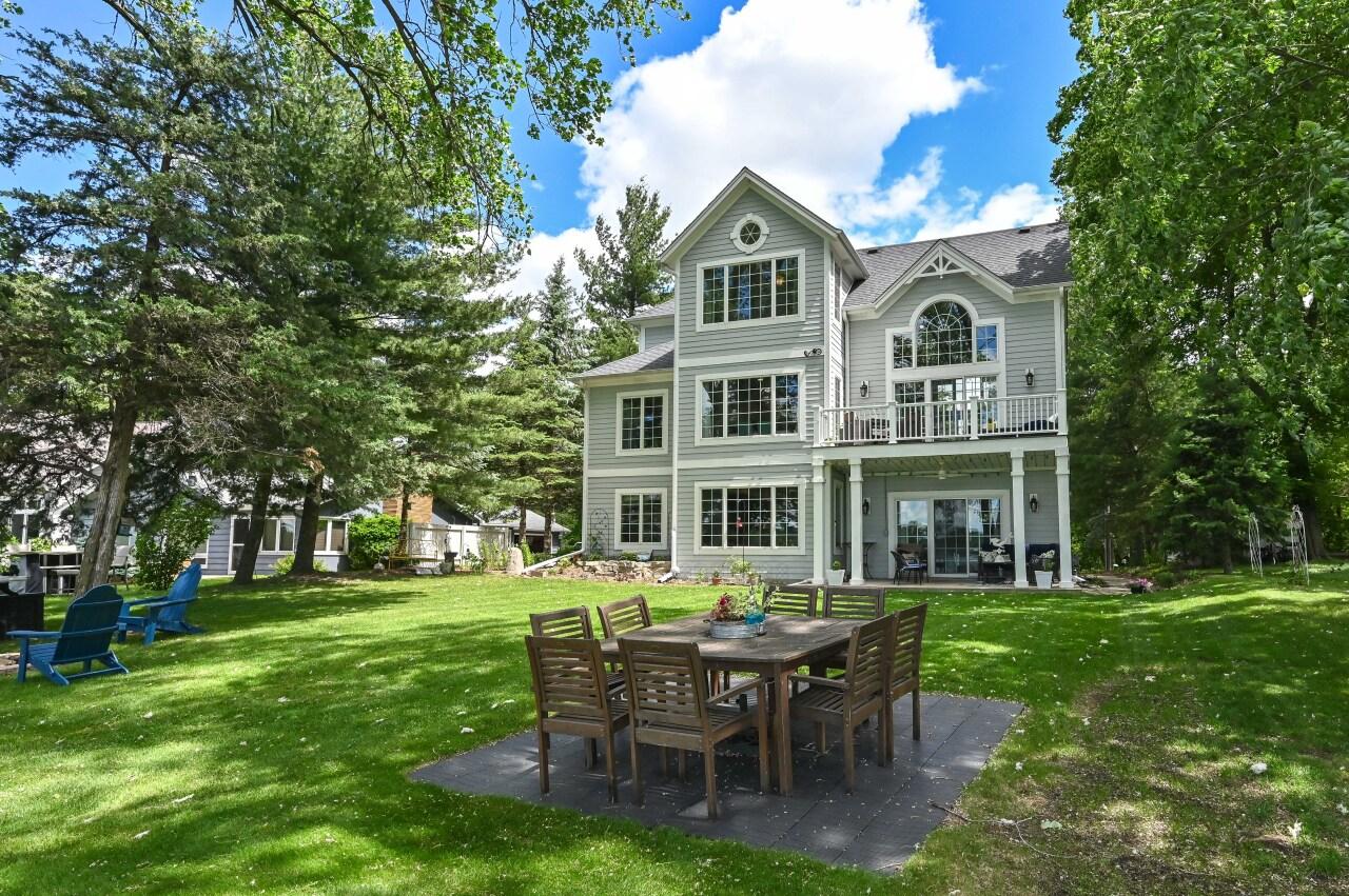 W377S4821 E Pretty Lake, Ottawa, WI 53118