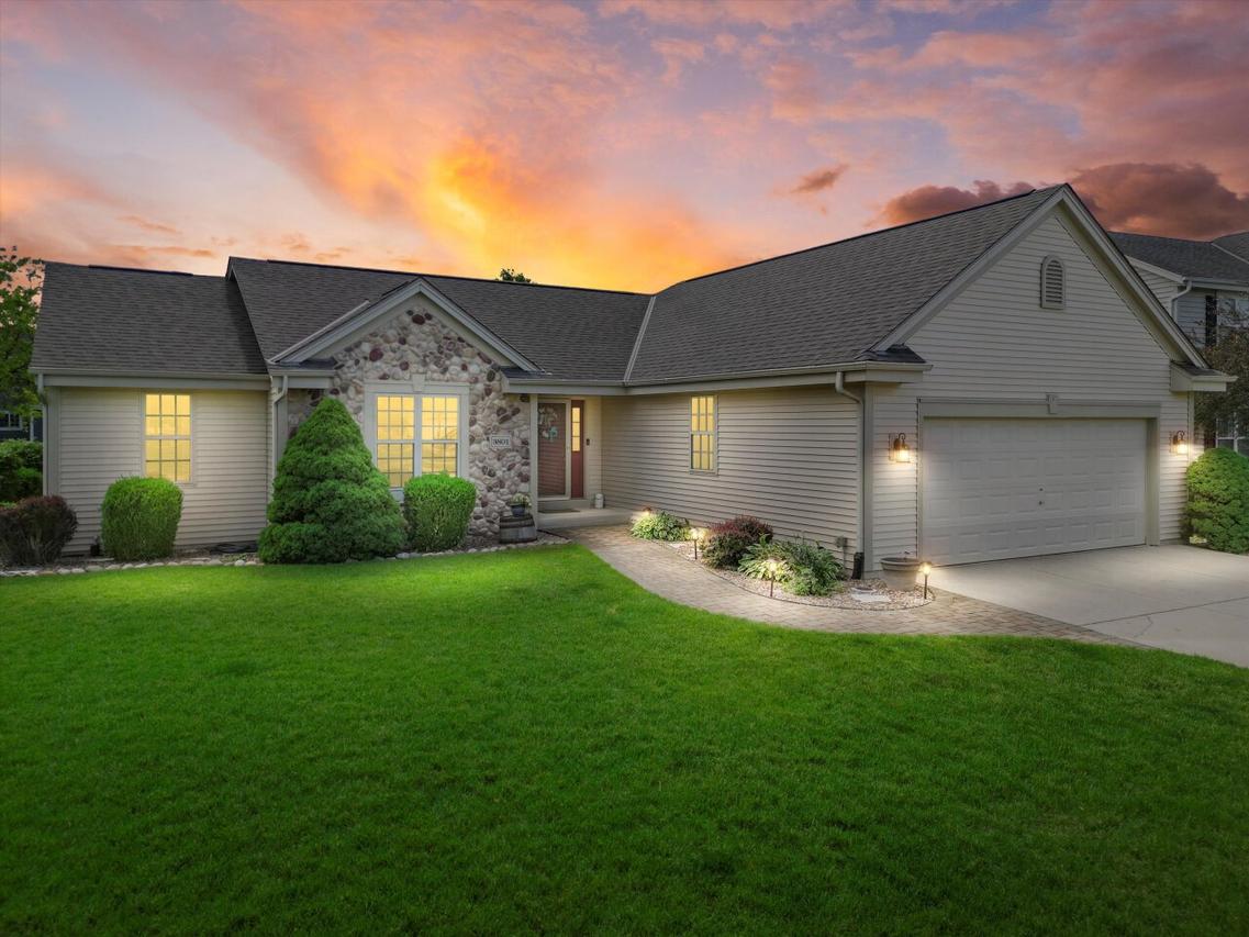 3801 Valley Creek, Waukesha, WI 53189