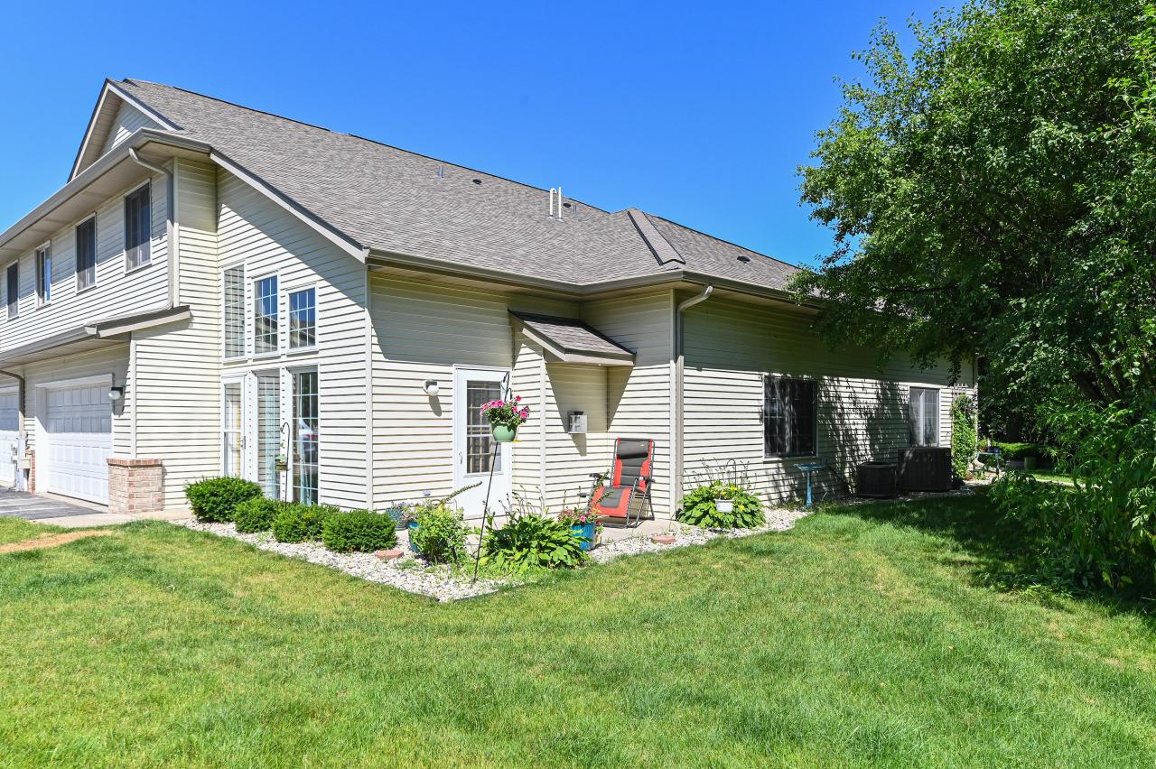 2409 Fox River #B, Waukesha, WI 53189