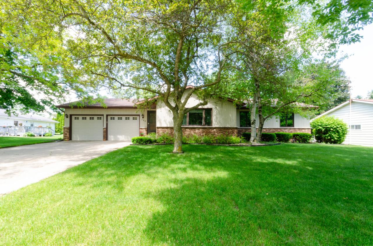 204 Robert St, Watertown, WI 53098