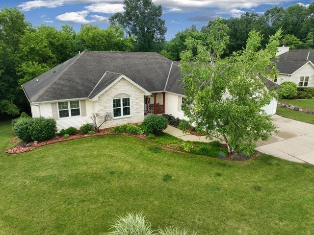617 Mohr Cir, Waterford, WI 53185