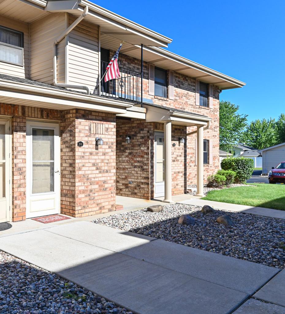 6640 Mariner Dr #202, Mount Pleasant, WI 53406