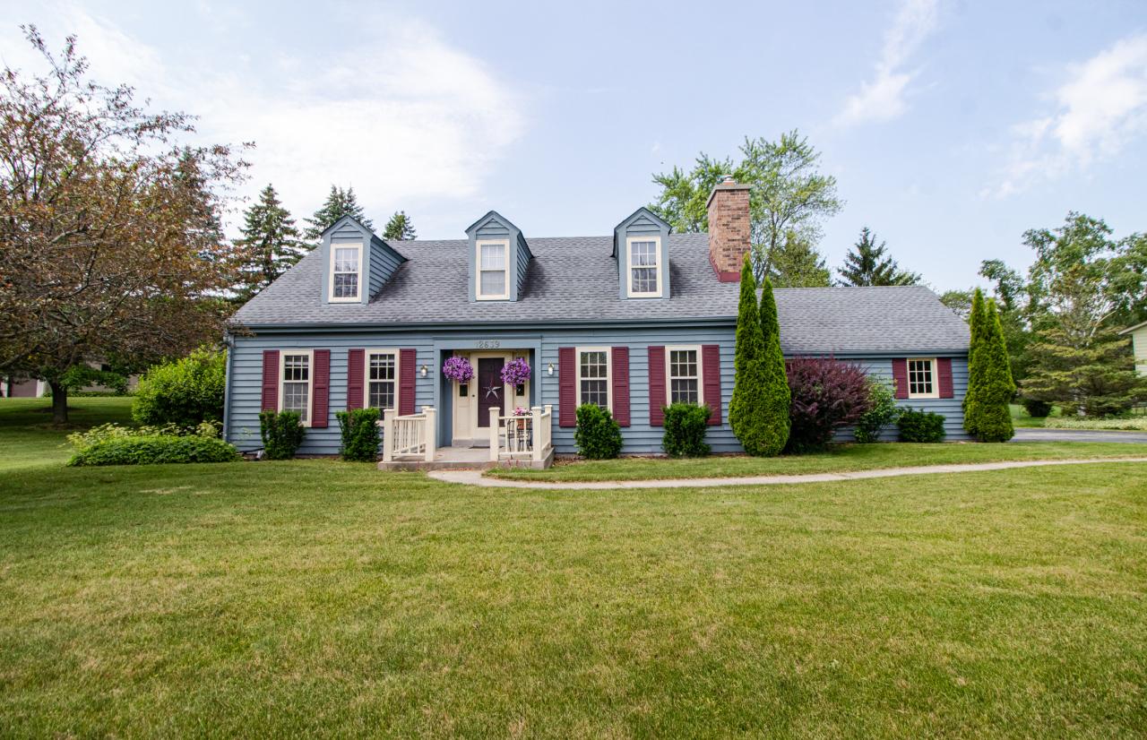 12639 N Park Dr, Mequon, WI 53092