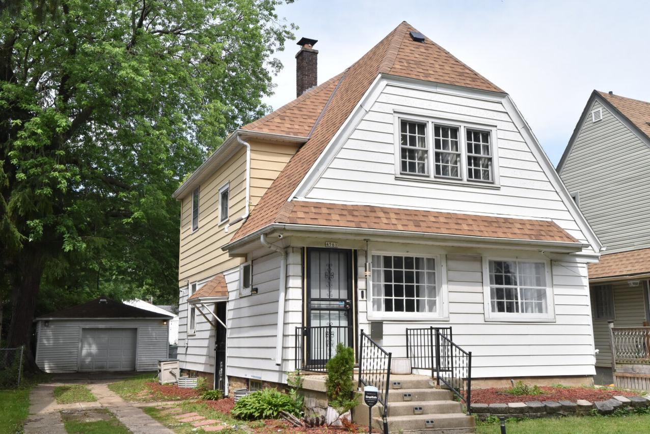 4561 N 22nd St, Milwaukee, WI 53209
