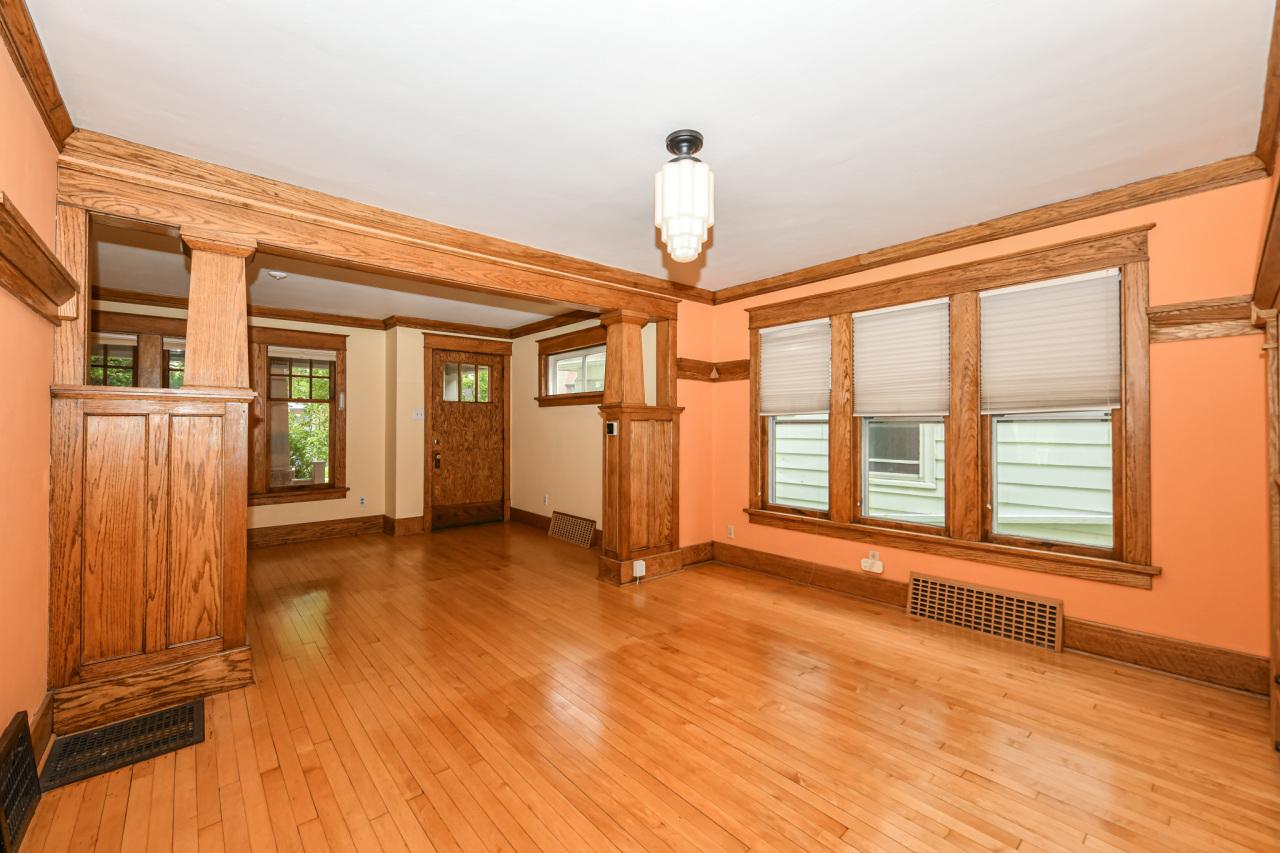 3751 W Frederica Pl, Milwaukee, WI 53215